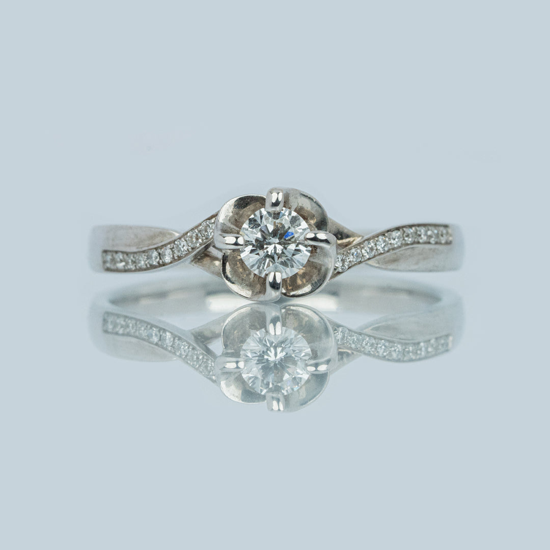 18 carat white gold diamond twist engagement ring