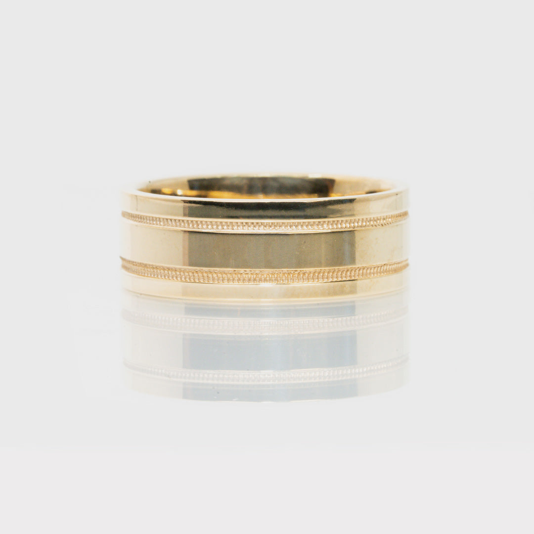 18 carat yellow gold gents ring