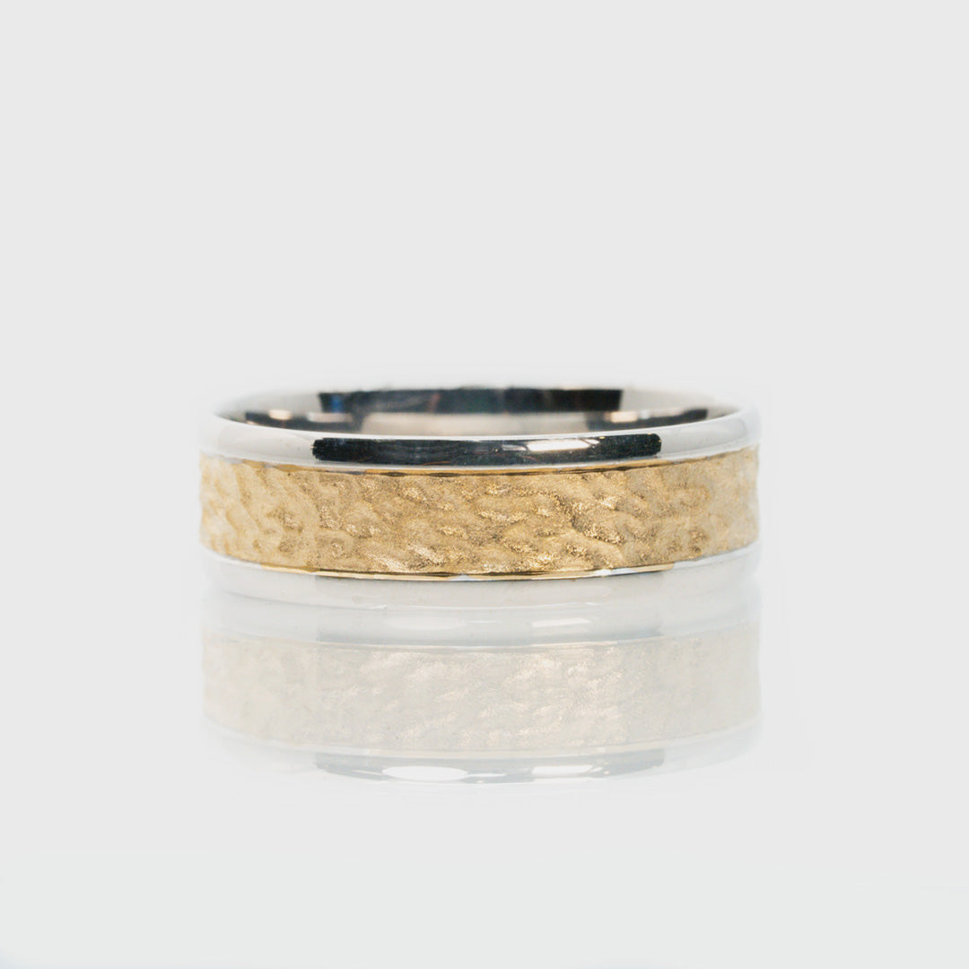 18 carat 2 tone gents ring