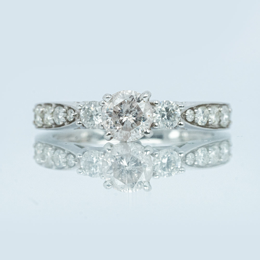 18 carat white gold diamond engagement ring