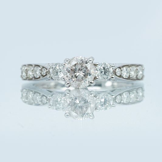 18 carat white gold diamond engagement ring